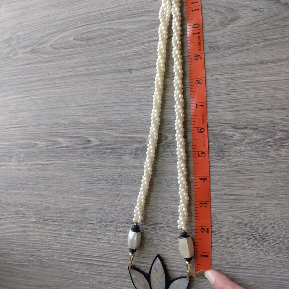 Vintage Lotus Shell Necklace Mother of Pearl Flower Boho Jewelry Lee Sands - Picture 10 of 10